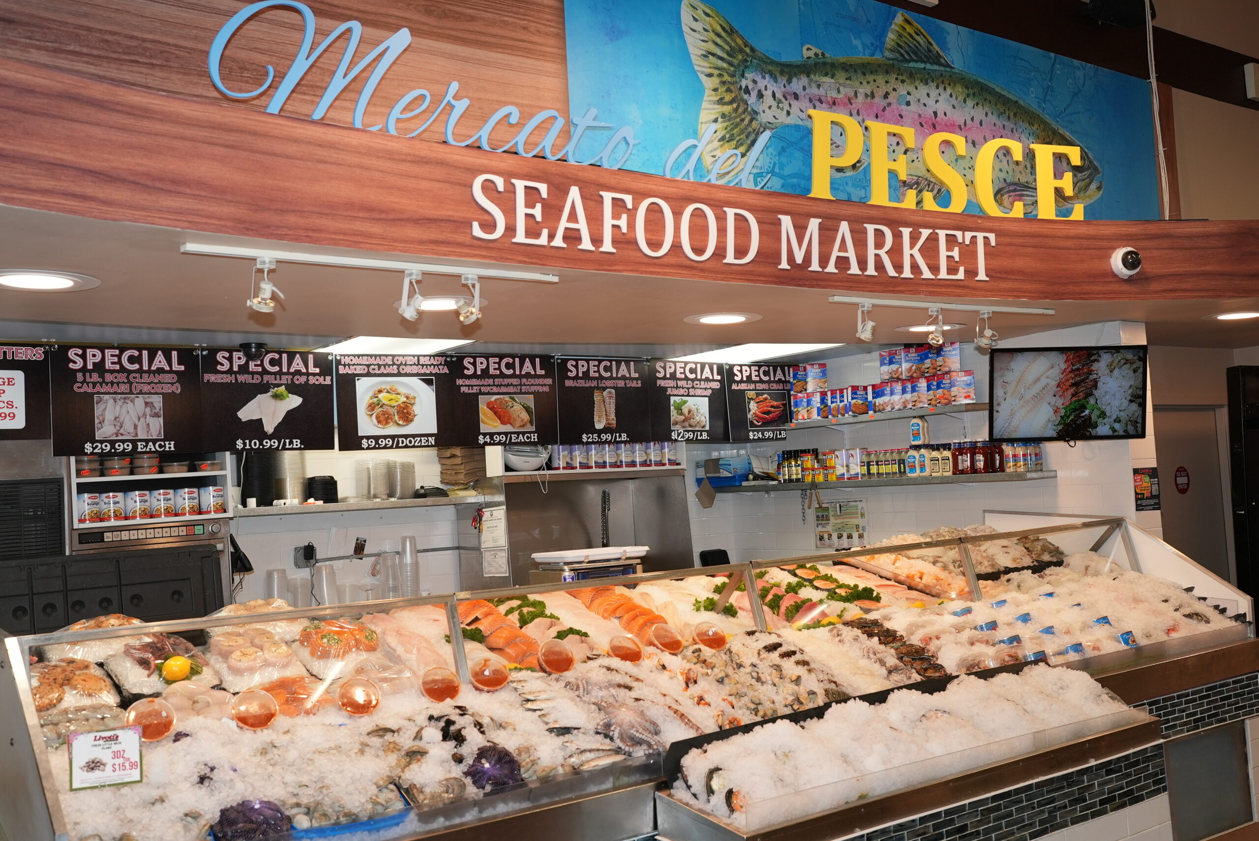 Livoti's Old World Market seafood market in Aberdeen, NJ